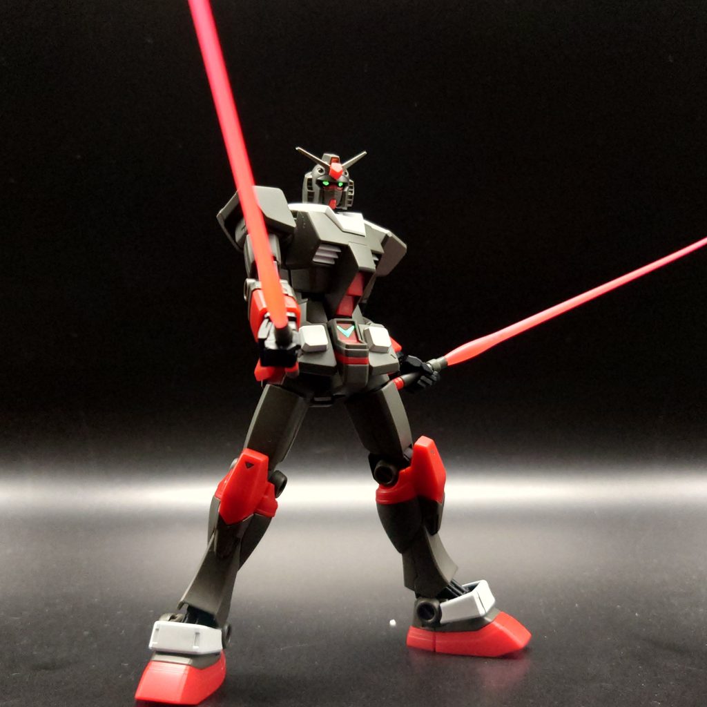 サーベルも、蛍光グラデーション塗装です。