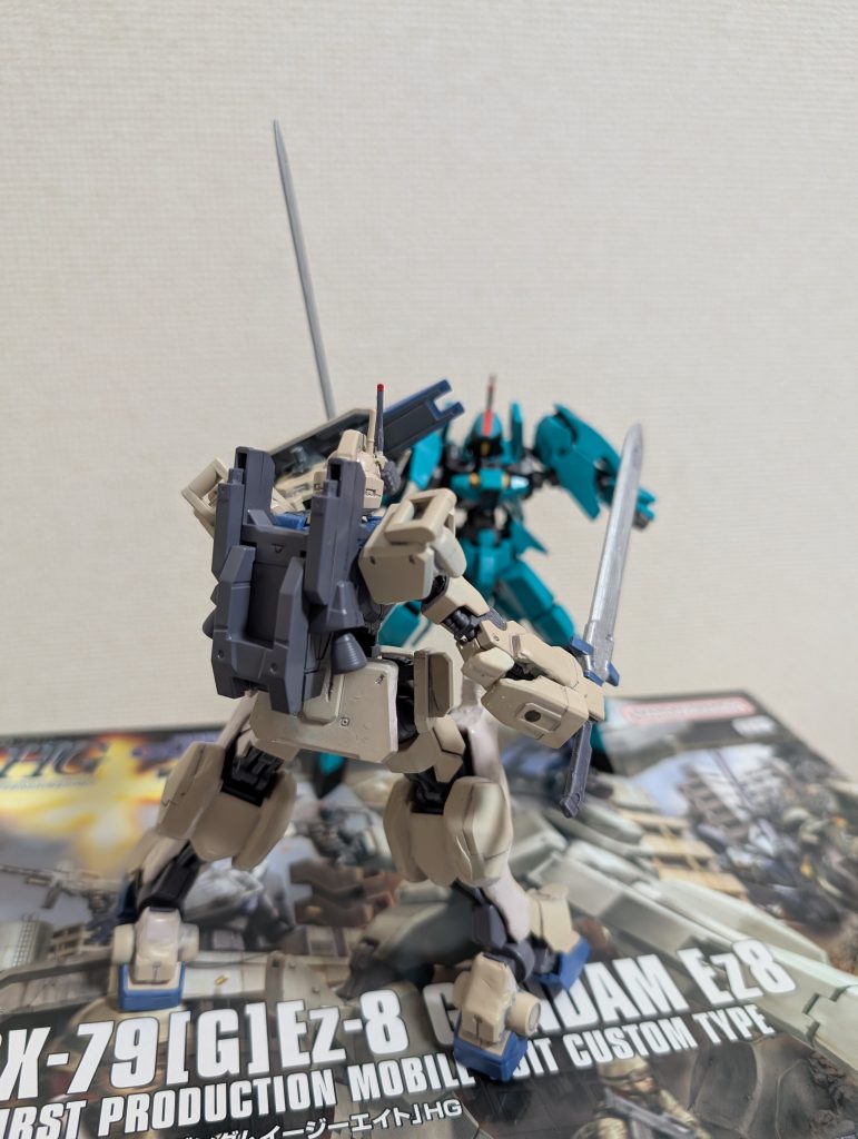 前回のコメントにあった「他機体との絡み」も掲載。相手はカルタ専用グレイズリッターです。