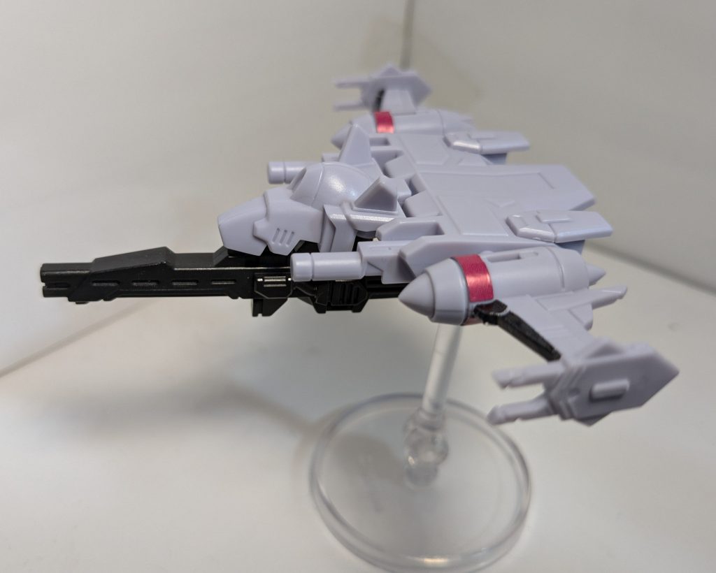 単体で飾ることも可能です機首の穴に3mm穴があるのでライフル等付けられます