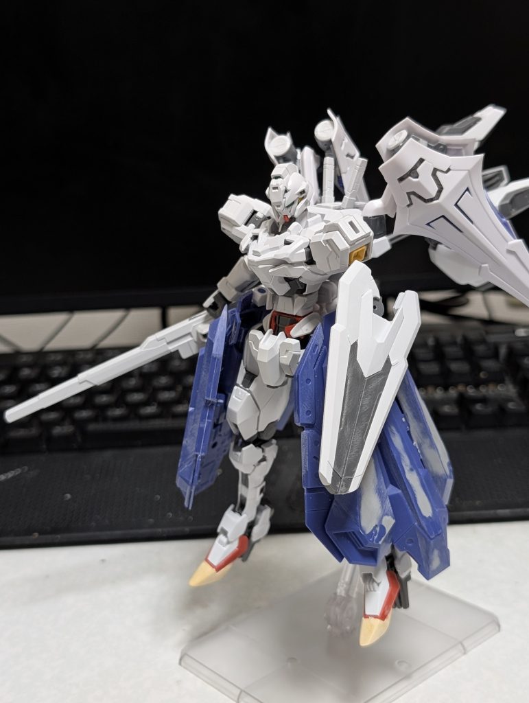 エクスアーマーEは、魔女のイメージに合わなかったので・・・メガミデバイス エクソシストの装備を拝借ついでに、細かなパーツをルブリスからも拝借