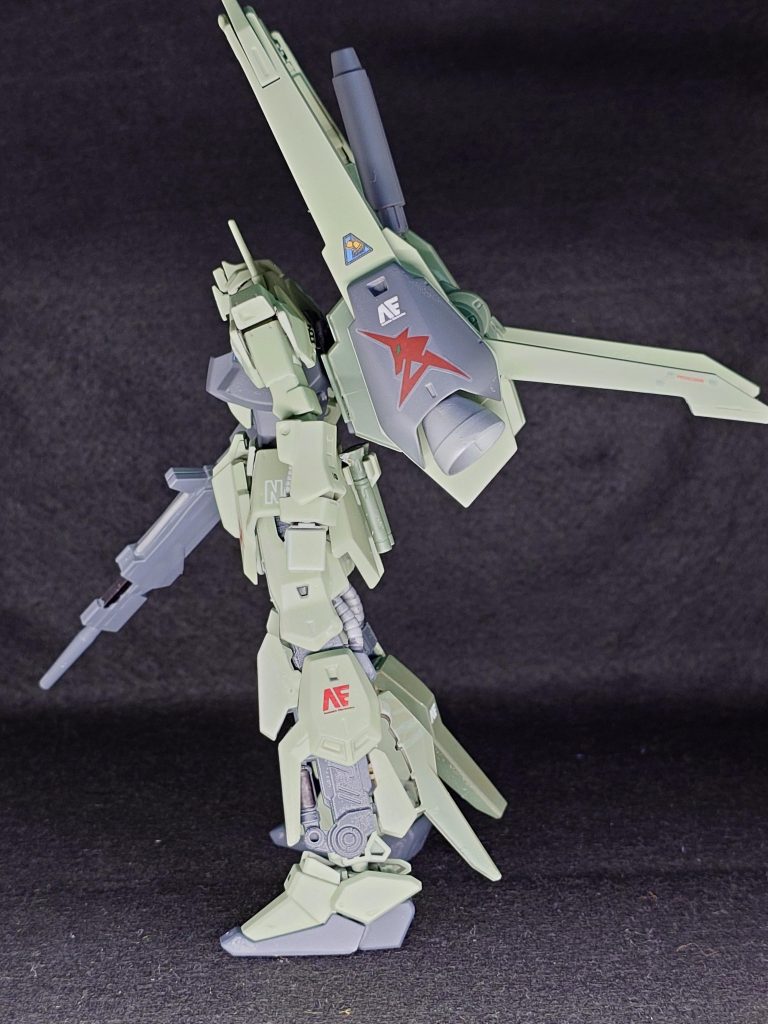 サイドショット。チョット重たそうです。