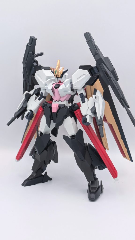 正面から。射撃メインではありますが、ヴィートルーガンダムではなく、ゴツめのネプテイトガンダムをベースにしています。