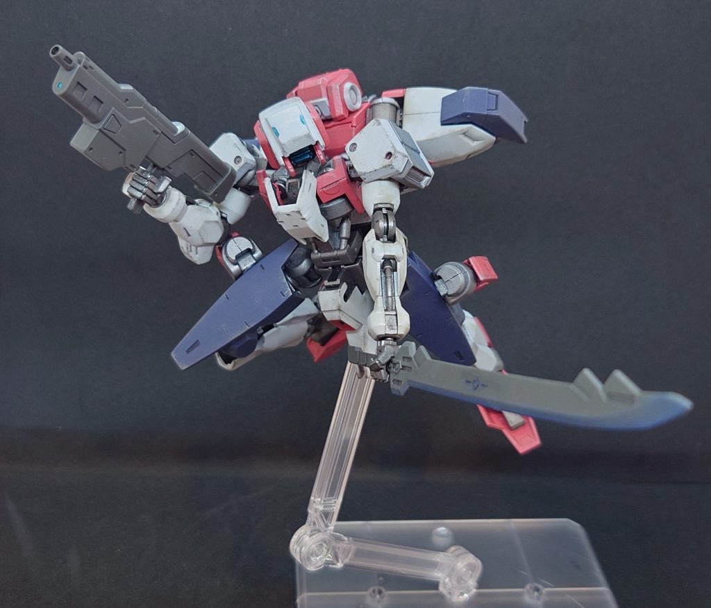 その機動力を活かした一撃離脱戦法を得意とします。