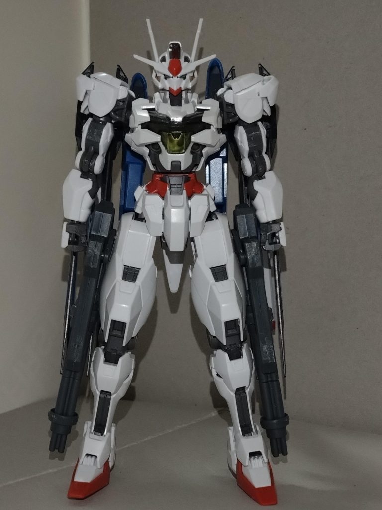 【概要】XVX-017R/ZGMF-X217A　ライアットキャリバーンMorfonicaのベース担当・広町七深が、ギャンカスタム(https://gumpla.jp/hg/1700358)に続いて制作した、ガンダムキャリバーン(胴体・脚部)+ガンダムエアリアル(頭部・腕部)+ライジングフリーダム(主翼)の組み合わせによるガンプラ。七深によると「ライジングキャリバーン」だとありきたりになることから、ネーミングを捻り「ライアット」を使ったという。