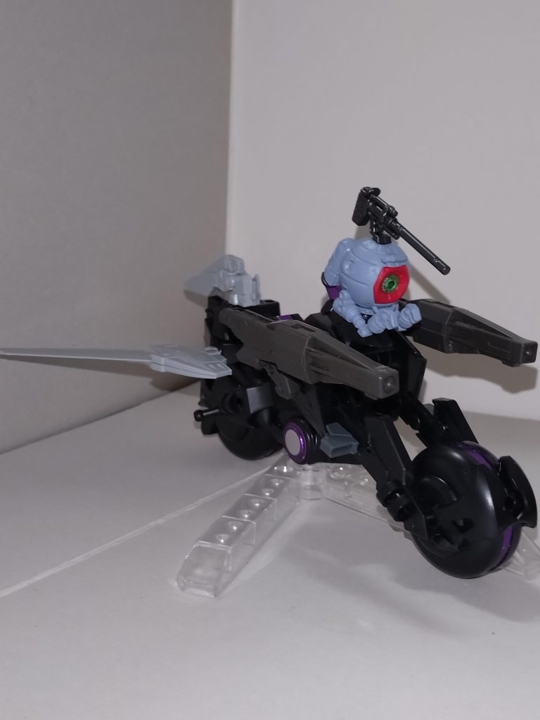 スケールは共に1/400である。 共通ビームガン1門、作業用マジックハンドを装備。オプションとして、対艦ミサイルを最大2発マウント可能。 トリニティボールRL折りたたみ式ウイングバインダーとスタビライザー、アクセラレートレールガン2門、対地バルカン砲、対地センサーを装備。