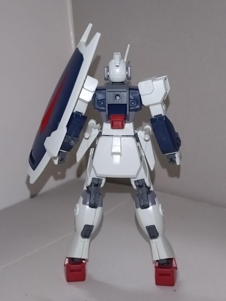 以前、プレバン限定のストライクダガーを制作しましたが、今回はそのベースキットになったダガーLが再販され、これにエールストライカー等を組み合わせ制作しました。ダガーL自体は改造していません。 エールストライカー下部のブースターとの接続アーム、機動武装ポッド→バトルアームアームズ接続ジョイントおよびガトリングガンポッド→パワードアームズパワーダー