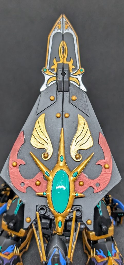 赤流火穏とよばれるその盾なぜその名前がついているのかも誰も知らない似ても似つかない現次第の言語で「穏やかな火が灯る平和な国」と書かれている