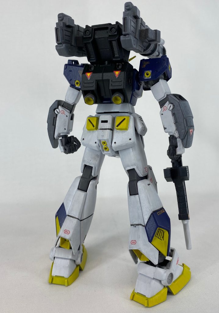 ガトリングユニットはアレックスのバックパックに増設する形で装備させています。