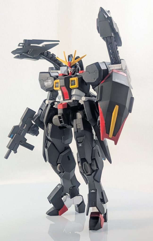 肩と脚のちょっと貧相な感じがちょっと好みではなかったのでガンヴォルヴァからパクってきましたが、そのまま差し替えることが出来るわけではないので色々加工です。身体もちょっと短いなと思ったので雑に延長して、MS形態もそこそこ理想体型になったかなと。