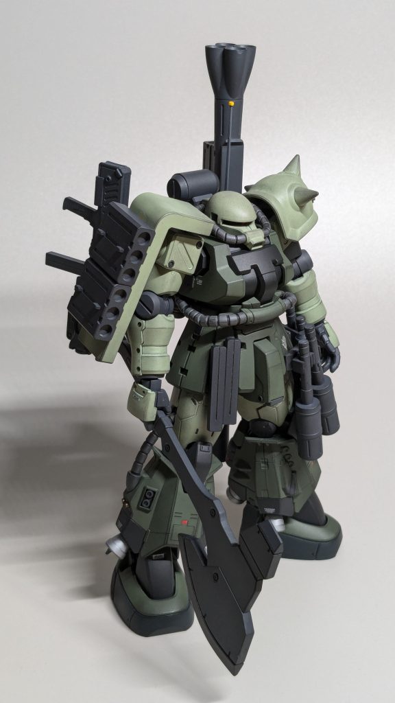 拠点強襲制圧任務もできそうなくらい武装盛り。重量増えたので、バックパック上部に増槽タンク。ちゃんとプレーンな06Rにも戻せます!