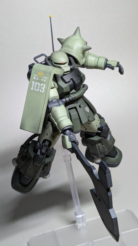 連邦のザコどもがッ…!!