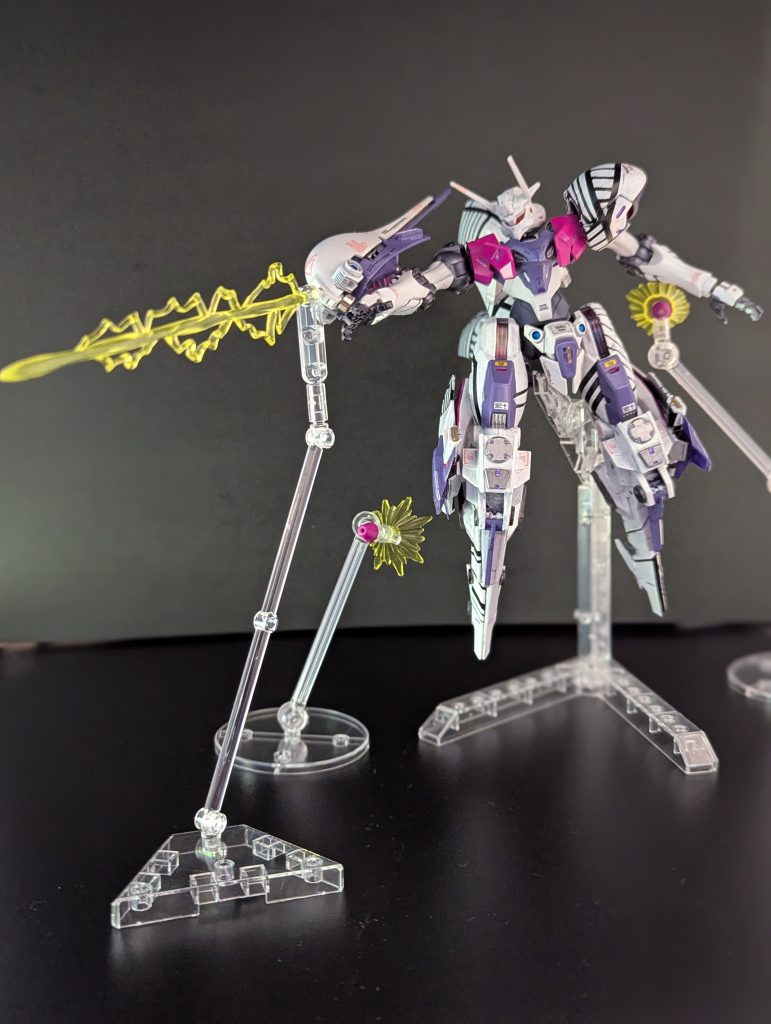 右腕:大型ビームキャノン