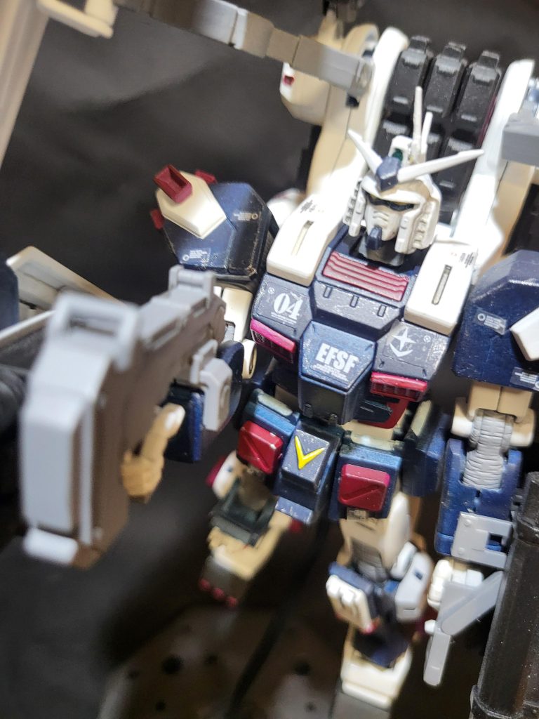 デカ過ぎるのと、イマイチバランスが微妙なので、飾りにくいのがたまにキズですが、お気に入りには間違いないです。