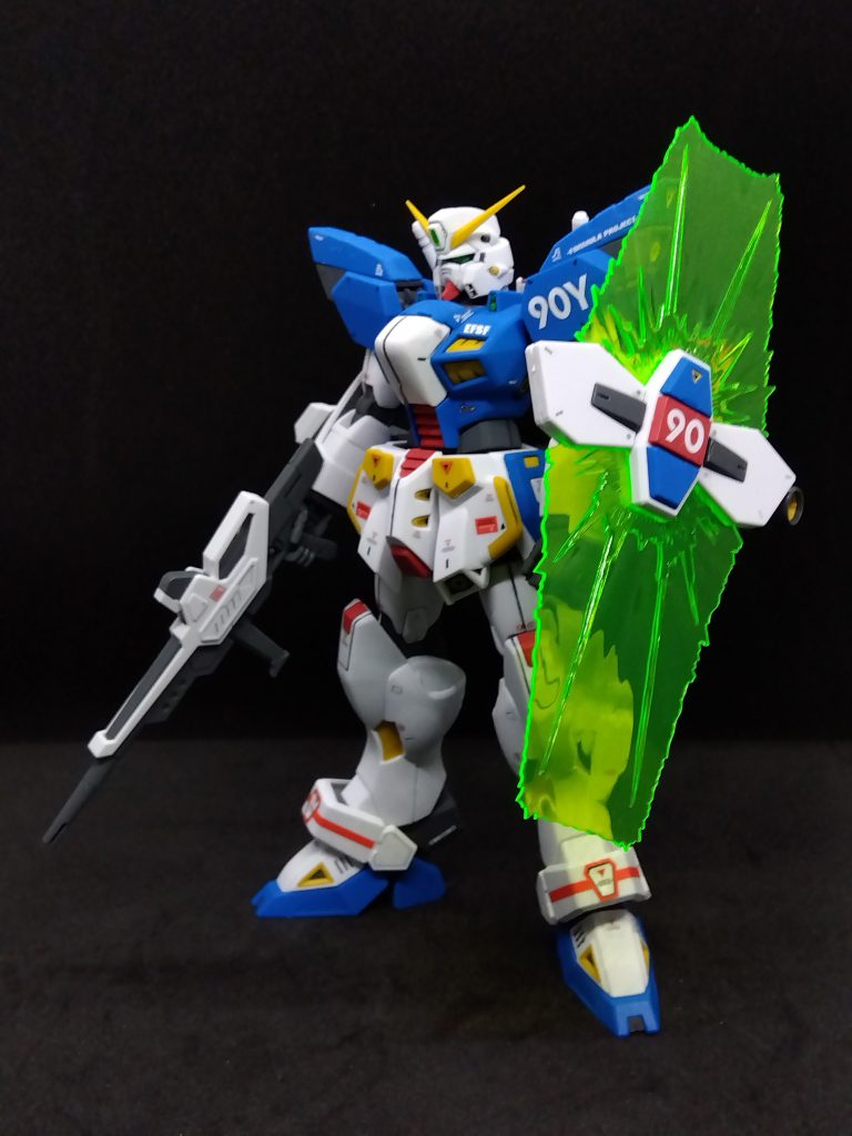 思い出のキットシリーズの機体なので懐かしいのと技術の進化を感じていました。なんとなく足などに入るオレンジのラインから最近にはない雰囲気がするような気も。改めてシルエットフォーミュラ91シリーズの機体の再販とかされないかなと思ってしまいます。今の自分の技術でちゃんと仕上げてみたいなぁと。