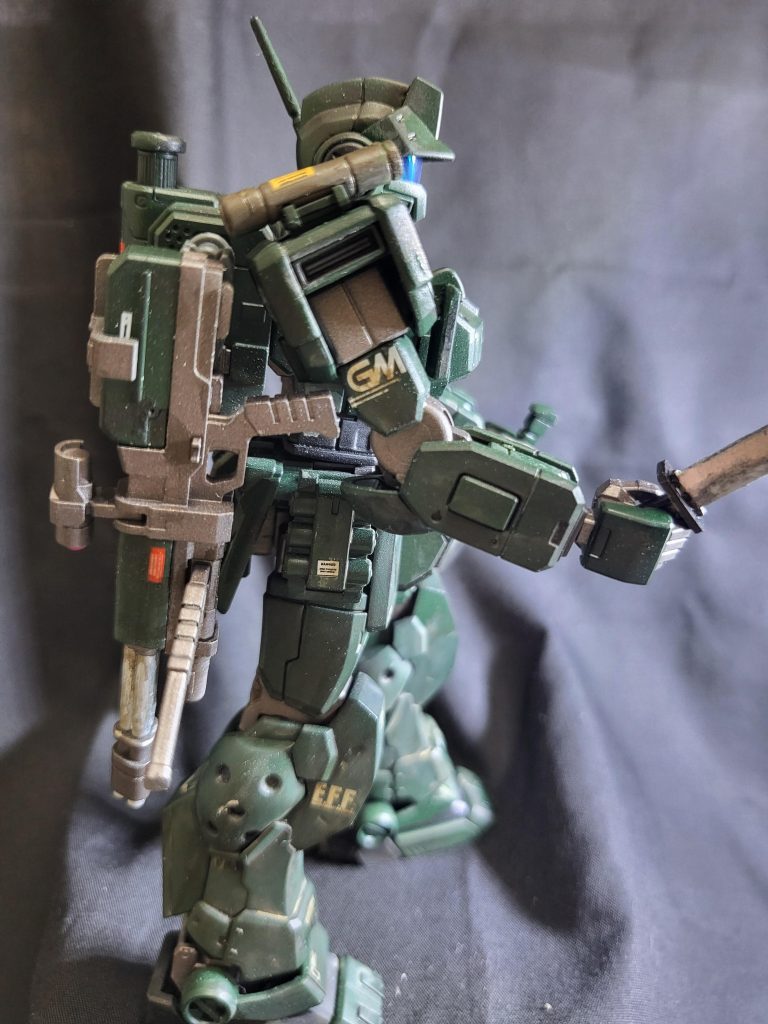 ライフルはバックパックに装着できるようにしました。これで銃撃戦になっても大丈夫です