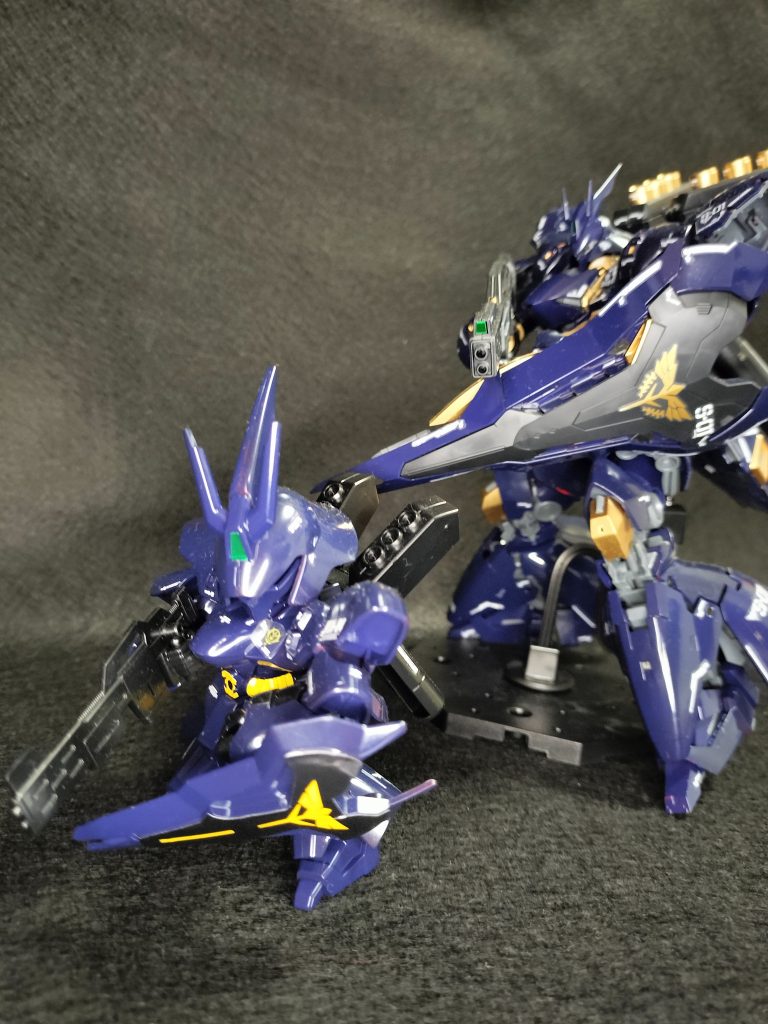  EXスタンダードのサザビーも同じ色にして親子にしました(gundam-kao4)