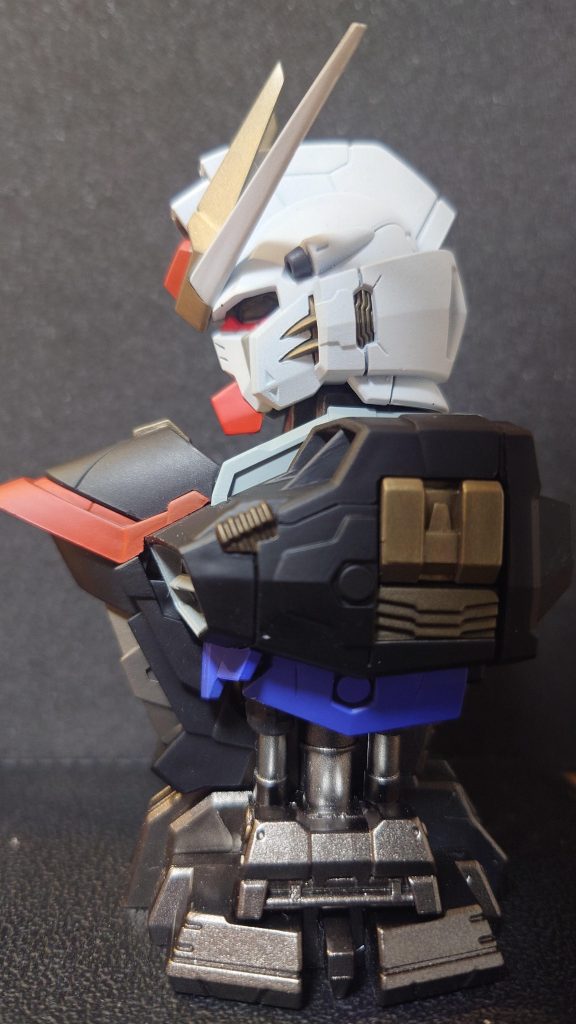 白⇒アルティメットホワイト黒⇒アルティメットブラック青⇒パープルバイオレット赤⇒アスカレッド金⇒青金グレー⇒ニュートラルグレーⅡシルバー（シリンダー部）⇒スターブライトシルバーベース⇒ガンメタル