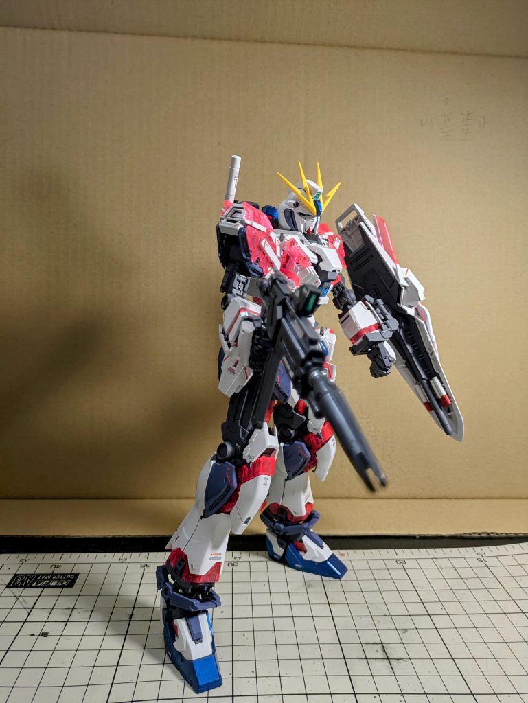 ナラティブガンダム–4枚目/制作者：ひろきゅん