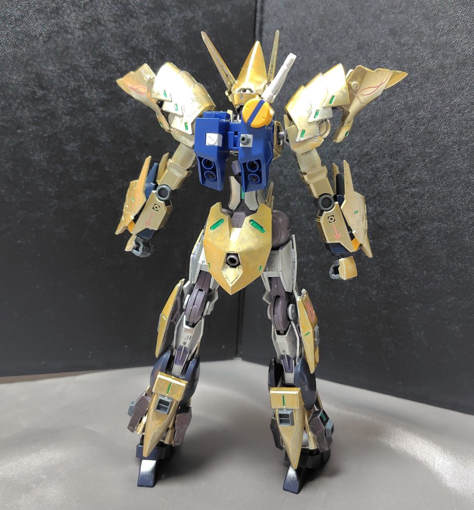 リアビューモーターヘッド風をイメージしていますので、余計なパーツは加えていません。バックパックはEGのνガンダムのを流用しています。※無改造で装着可能です。