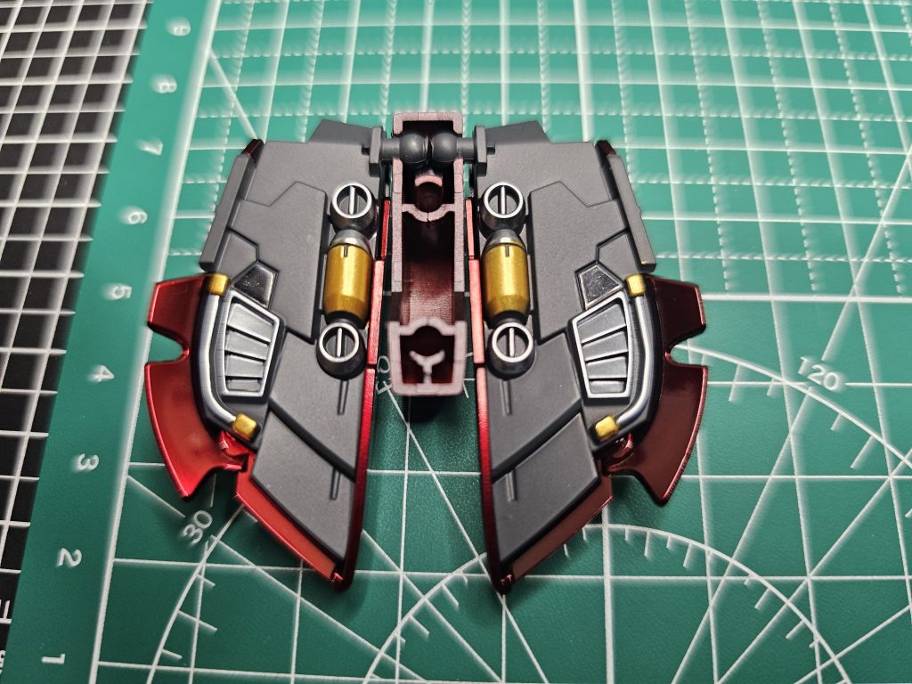 リアスカート裏の塗分け。ｶﾞｲｱﾉｰﾂ　ｽﾀｰﾌﾞﾗｲﾄｺﾞｰﾙﾄﾞ↓Mr.ｸﾘｽﾀﾙｶﾗｰ　ﾑｰﾝｽﾄｰﾝﾊﾟｰﾙ↓水性ﾎﾋﾞｰｶﾗｰ　ｼﾞｬｰﾏﾝｸﾞﾚｰ↓からの～ｷｯﾁﾝﾏｼﾞｯｸﾘﾝらぶ♥ 