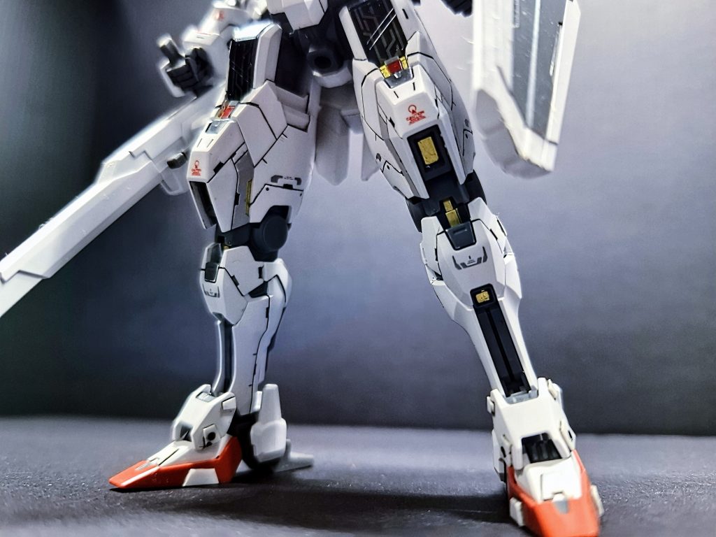 今回のベストショットはこの足です!!!!!メッッッチャえっちに撮れたと思います!!!!!腰のジョイントは左右入れ替えただけですがキャリバーンはちょっとカットしないと部分があるので少しめんどくさいし、接続が難しいですね。