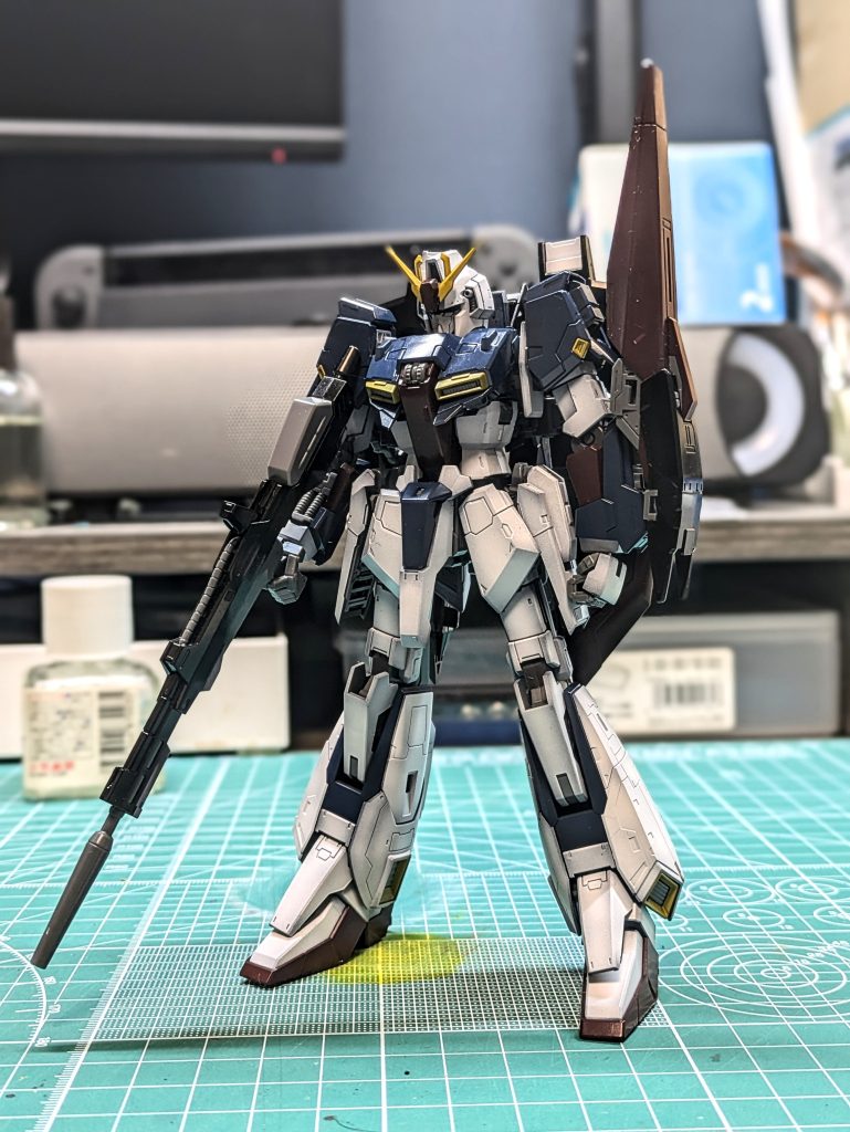 胸のダクト部の黄色パーツと腰のフロントアーマー&サイドアーマーのポロリがほんとにストレスを加速されてくれました笑