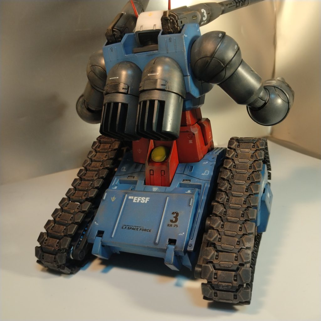 実は専用のデカール仕入れて使用してるのですが！ぶっちゃけ何処に使うの？見たいな物がたくさんあって使いようが無いと判断してここのガンスタに投稿してる方の物を参考に剳せて頂きました！（笑）の