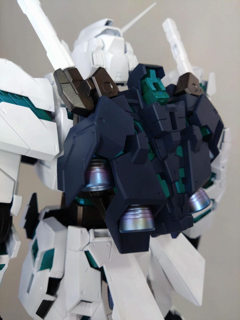 バックパックお台場使用のバーニアも同梱されてましたが使用せず。