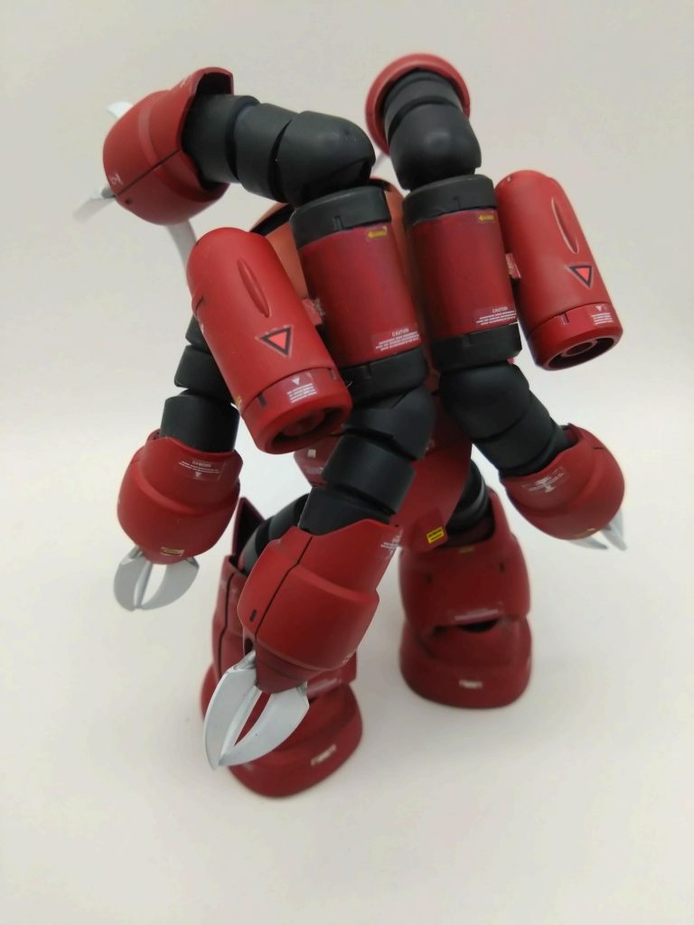 後姿バックパックの推進装置が4本あるのはわかりますかね。