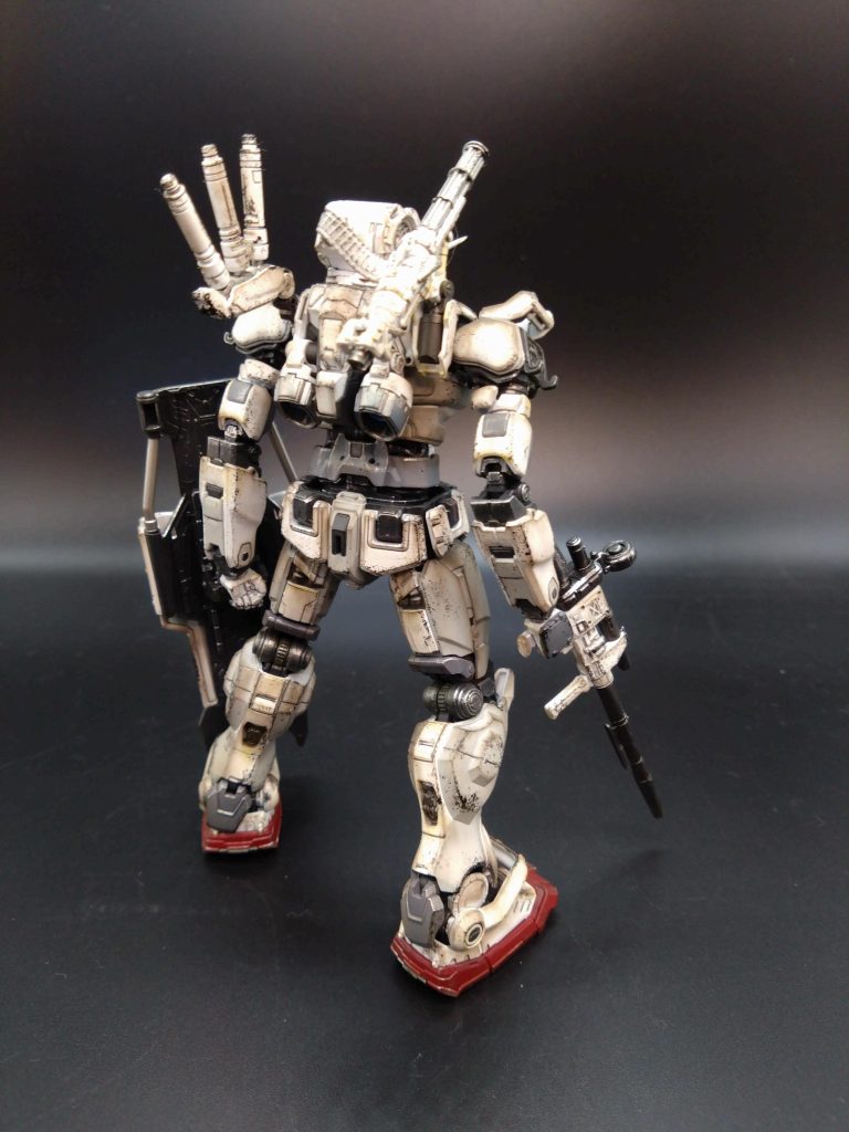 背面とにかく汚す。