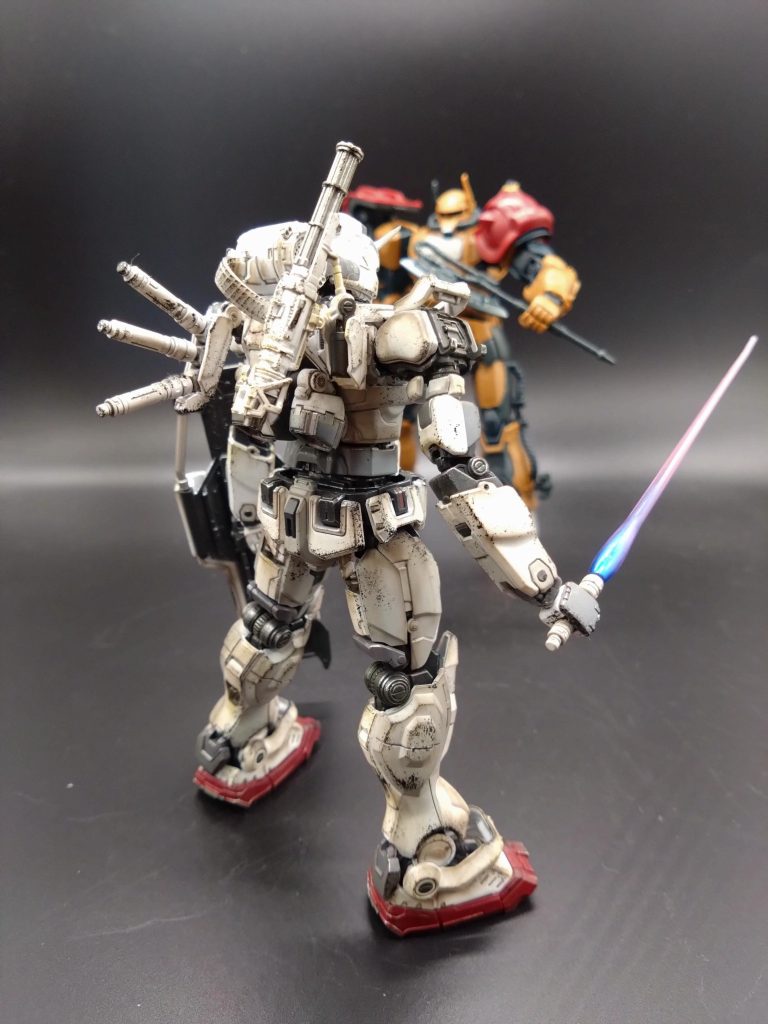 息子(小3)が短時間で作りあげたイリヤ機ザクと息子よ、父さん1ヶ月かかったよ💦