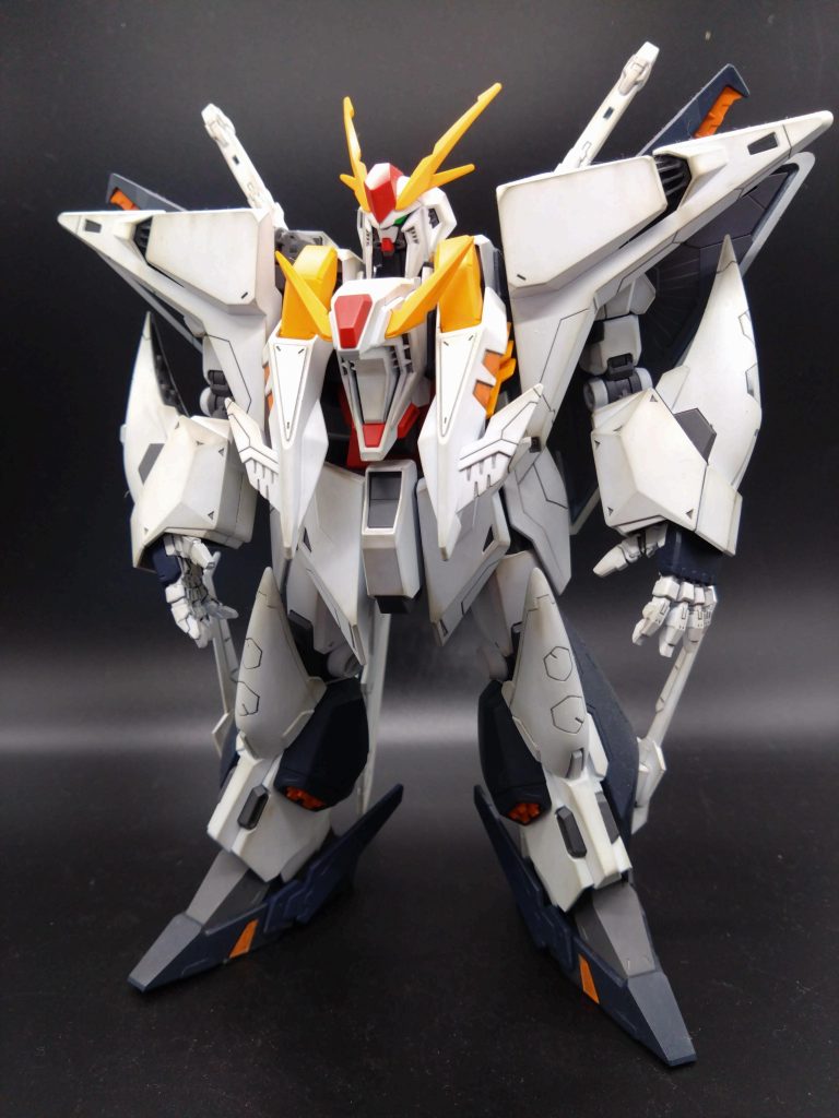 全身気がつきました？武器セットが無いんです！レーンにビームライフルを狙撃させたせいか海の藻屑となって見当たらんのです。何か閃光のハサウェイ3部作終わるまでに新型（フルアーマー）クスィーガンダム（予想）の発売があるんじゃないか？！と勝手に妄想してますんでその時にまた作りそうなのでまぁ良しとします。いや、原作にない武器が出てくるか…それとも…　　　　てか早く2部公開して！