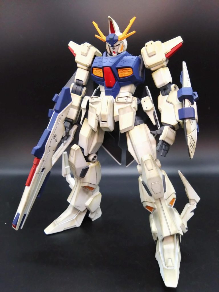 正面もう顔がなんというかオジ顔でたまらんですね。