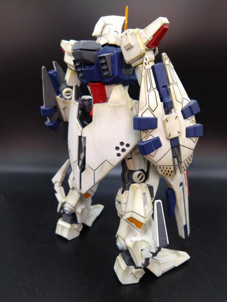 後姿リアスカート的な所好きですね。