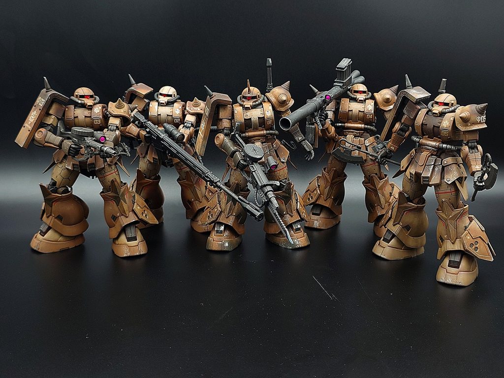 やっと５機揃いました😊一度作り終えたヤツをまた作るっていうのがとてもツラく思う性分で、５機作るのにだいぶ精神を削られました😵‍💫けど並べても飾るとやっぱりカッコいいですね😊