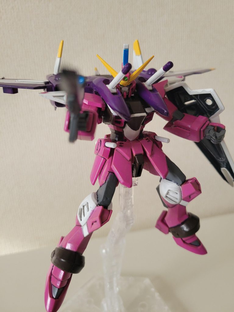 冬の間はエアブラシ塗装できなさそうなので、素組と筆塗で積みプラを完成させていきたいと思います😅エアブラシ塗装にむけて、改造作品のスサノオガンダムと百式観音ウンの製作も進めていきます🫠