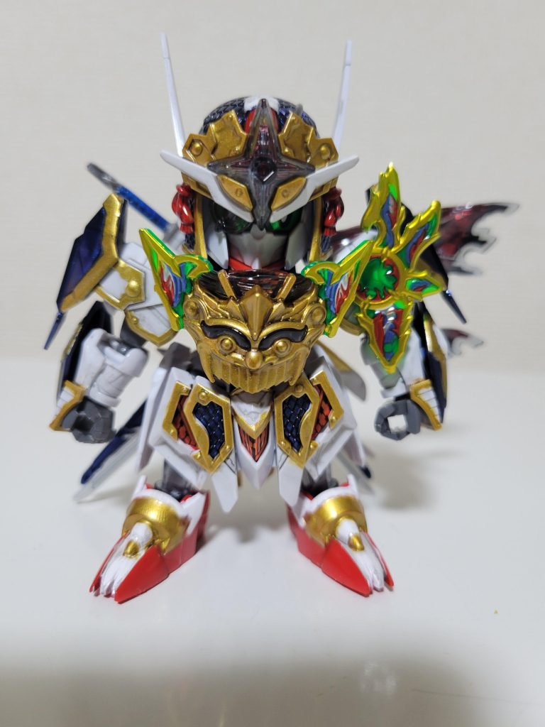 農丸ガンダムも好きなのでエアリアルについていたこま犬を７８代目武者ガンダムにつけて作製したいと思います。思っていた色合いにはならなかったけど、メインの赤を塗装したので後は金の縁取りを塗れば完成するので週末に塗りたいと思います。 