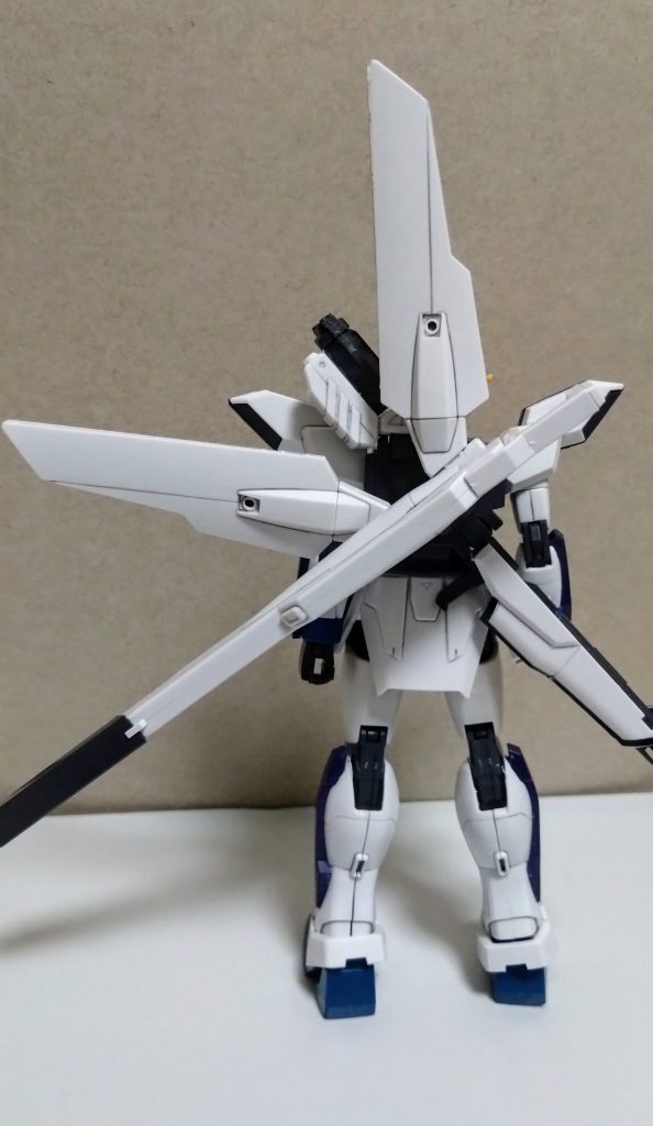 後ろ。こちらも外観には手を加えていないので変更はありません。