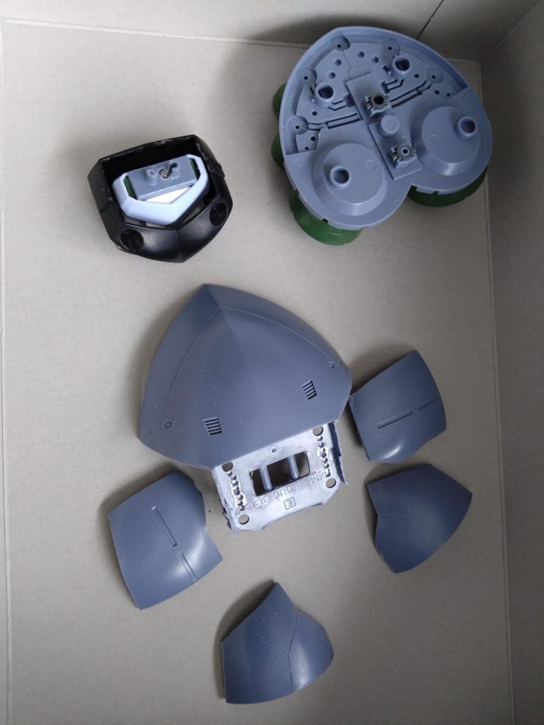 スカートはRGの様に分割しました。可動部分は悩んでボールジョイント入れましたが思ったほど開けなくて…今後の課題でもあります。ディティールアップと塗装で目指せHGゾック！と頑張って制作。締切ギリギリ投稿でしたが週末撮影して〜なんて考えてたら急な出張頼まれてしまい帰って出張の用意しながら撮影、応募コメント、紹介文も急ぎだったのが悔やまれますが良い思い出になりました。今見直すとウェザリングなどもう少し入れても良かったかとも思えます。😅やっとGUNSTAの皆さんにお披露目できます。こちらでは詳しく投稿できたのでコメント貰えたら嬉しいです。🙇    