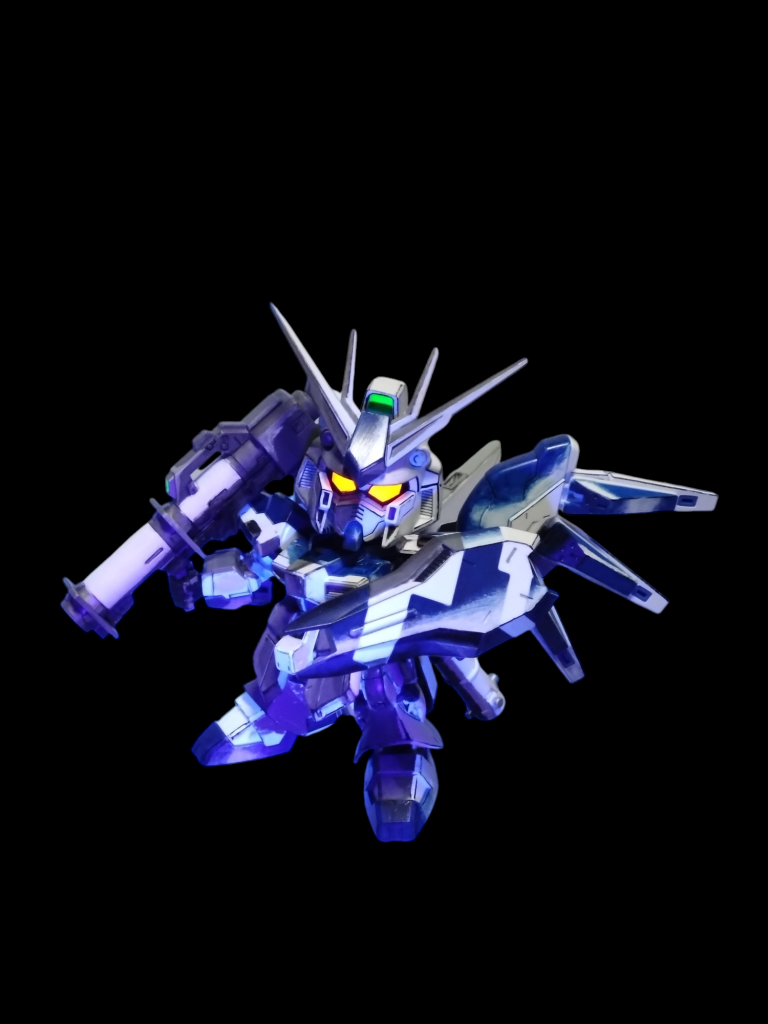 サムネ画像の背景黒バージョン。ブラックライト使用してます。