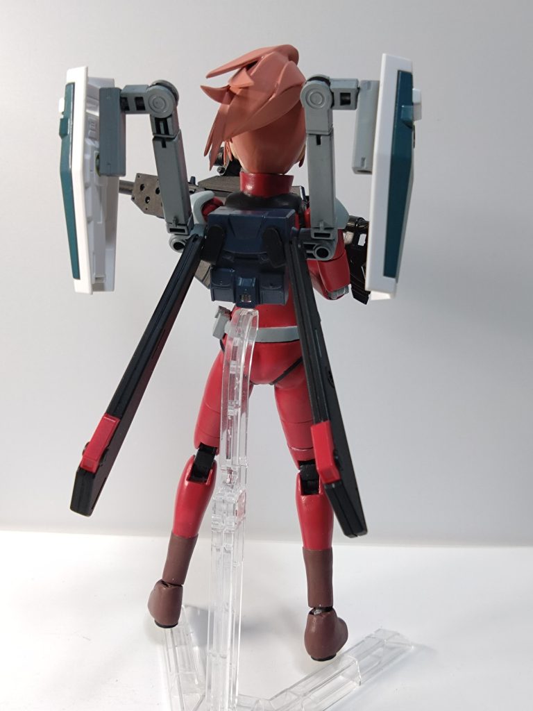 追加装備の後姿。