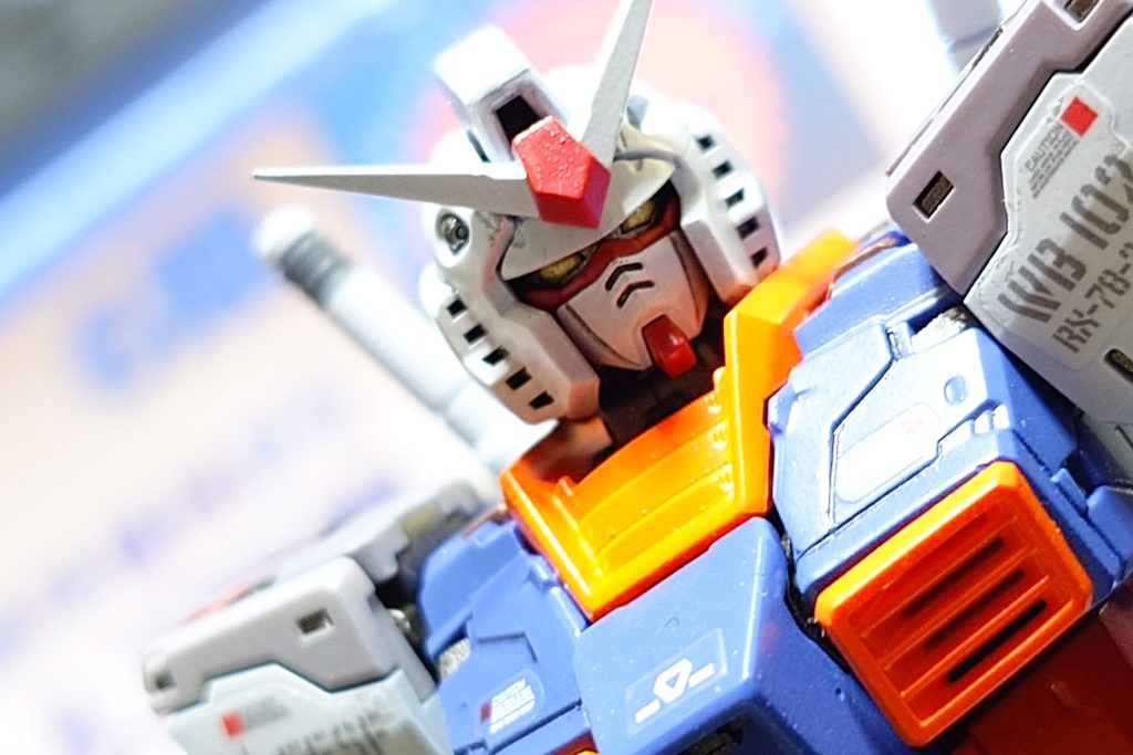 顔面初期版とわかるようにあえてバルカンは触らず。ツインアイは最初普通にイエローにしてたがゴールドに変更