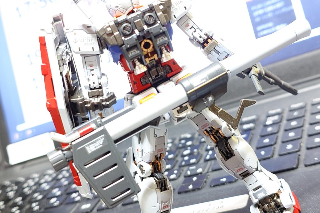 関節部などの一部にブロンズを使うことが最近のお気に入り