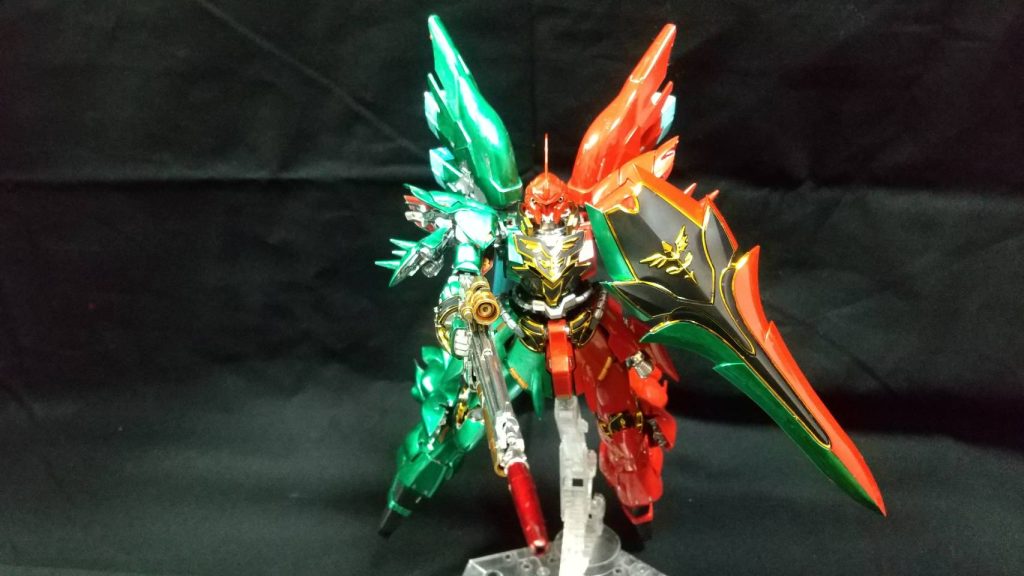 突っ込んできたときの恐怖感が、、、、どうしてもクリスマスカラーで弱まってしまった。