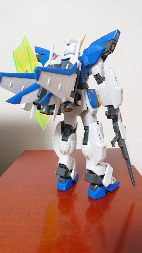 背面から。ブースターが出てます