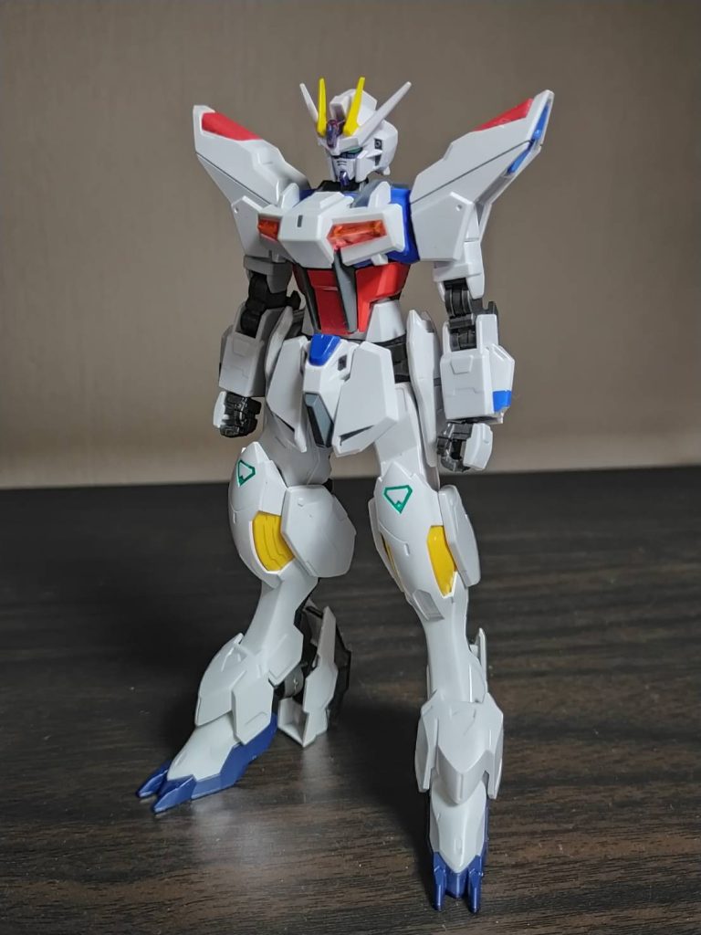 RMS−A50G　ノヴァリベルタスガンダムオルタナティブガンダムとの戦いで大破してしまったリベルタスガンダムを、オルタナティブガンダム·ウラノスガンダムの残骸の一部を使用して修復した新たなるリベルタスガンダム。リベルタスウェポンと呼ばれるバックパックに換装することができる。