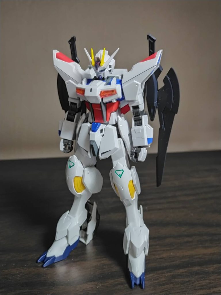 RMS−A50SG　ソードノヴァリベルタスガンダム高出力スラスター三基、振動刃片手剣アーマーブレイカー二本などの近接装備を持つソードファイターに換装したノヴァリベルタスガンダム。アーマーブレイカーの刃は超高速振動することで、あらゆる物体を切断する。