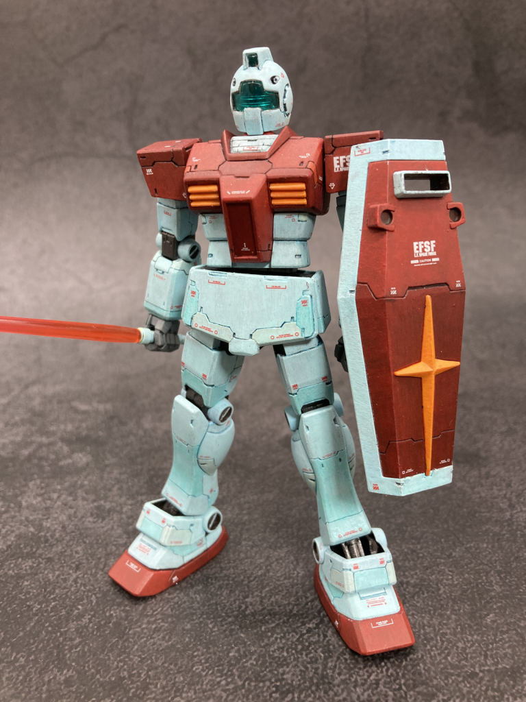 アクリジョンのマホガニーで下地を塗り、下地が少し透けるように塗りました。