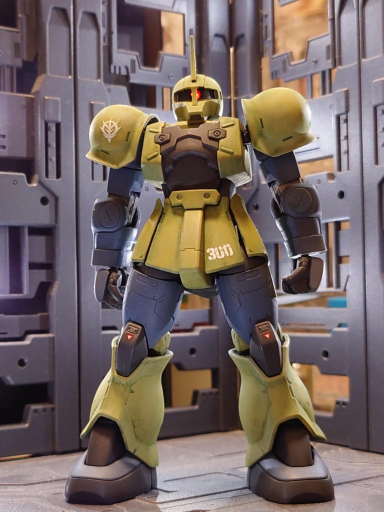 モノアイ発光はBitTradeOne様の磁気スイッチ式LEDで。HGサイズでも余裕で内蔵可能です。