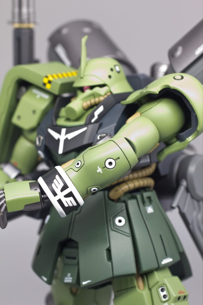 キュアロン機同様装飾部分や白丸モールドはとにかく丁寧に塗り分けました。